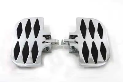 Passenger Mini Footboard Set With Diamond Design - V-Twin Mfg. 1