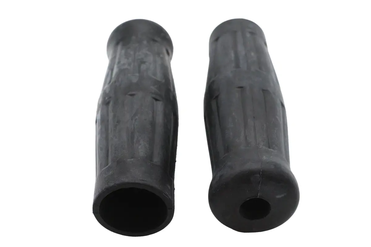 Black Grip Set 1909 Style - V-Twin Mfg. 1