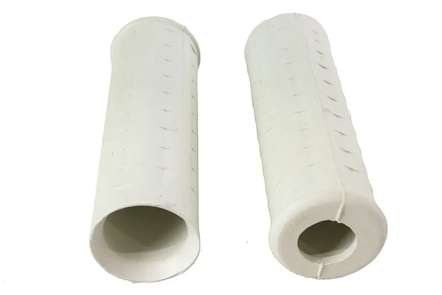 Replica White Waffle Style Grip Set With Plug Hole - V-Twin Mfg. 1