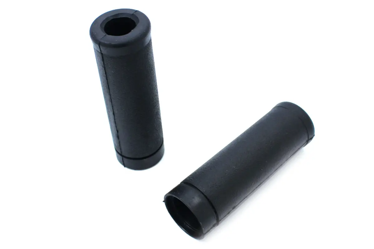 Replica Stock Style Black Grip Set - V-Twin Mfg. 1