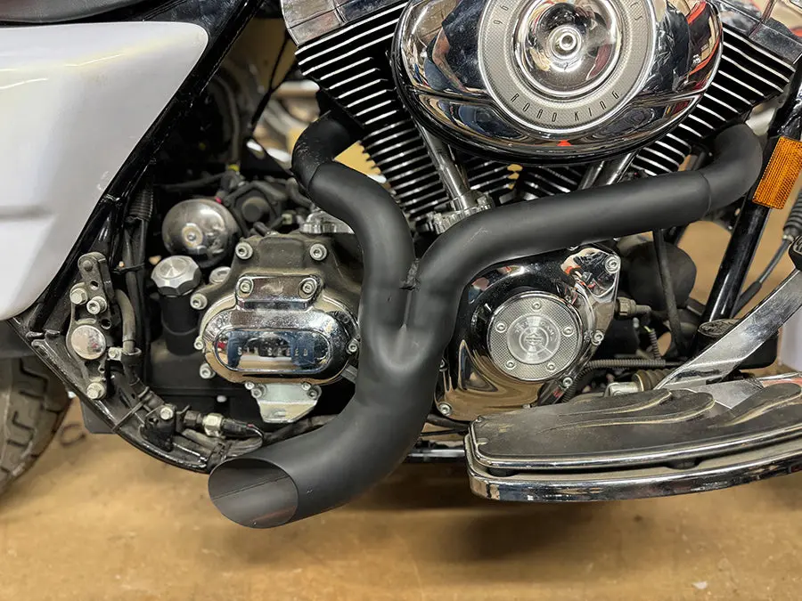 Wyatt Gatling Ground Pounder Exhaust System Black - V-Twin Mfg. 1