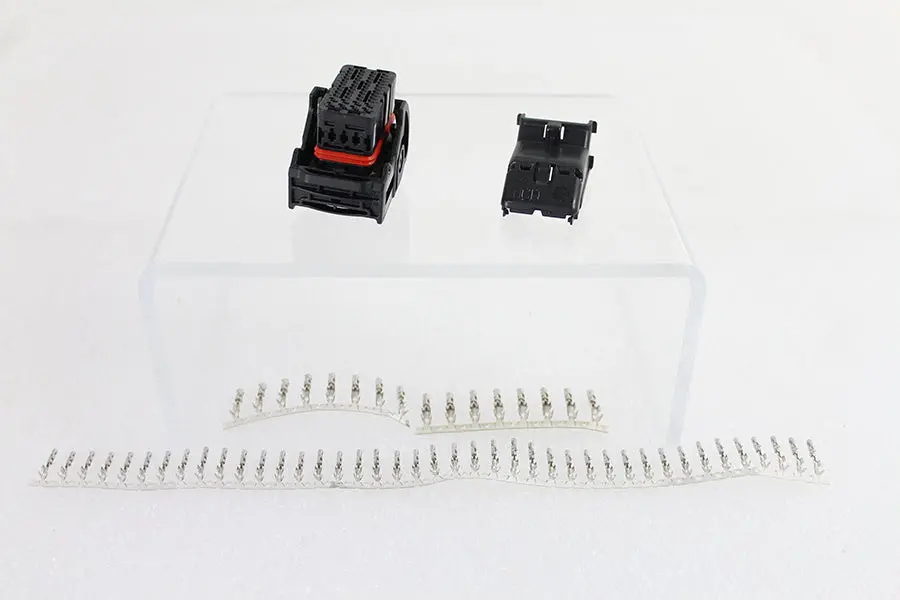 Radio And Bcm Connector Kit - V-Twin Mfg. 1