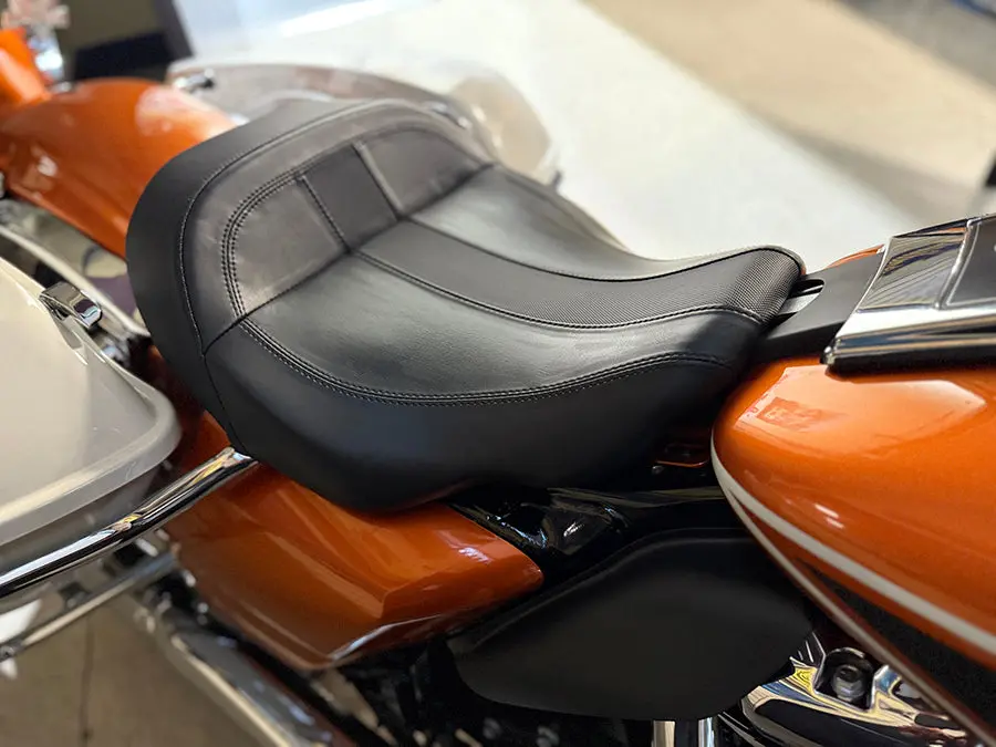 Wyatt Gatling Low Profile Solo Seat - V-Twin Mfg. 1