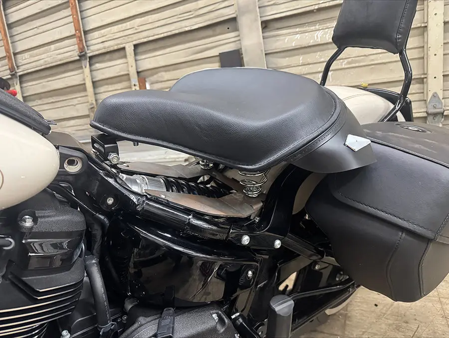 Police Solo Seat Kit - V-Twin Mfg. 1