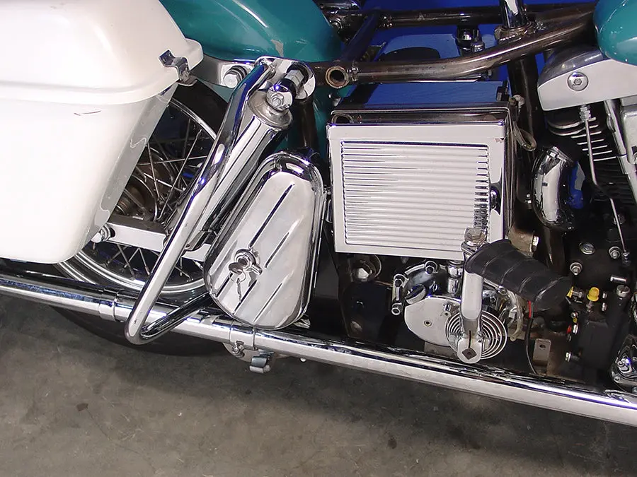 Chrome Right Side Tool Box Kit - V-Twin Mfg. 1